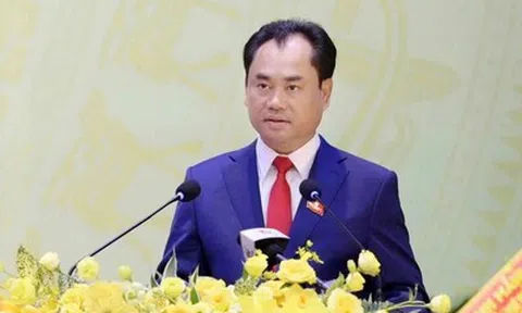 Ông Trịnh Việt Hùng giữ chức Bộ trưởng Nông nghiệp và Môi trường