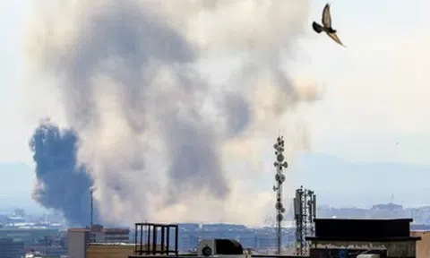 Phản ứng của Iran khi ông Trump đồng ý ngừng ném bom 2 tuần