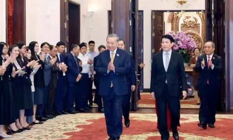 Tổng Bí thư, Chủ tịch nước gặp mặt cán bộ Văn phòng Chủ tịch nước