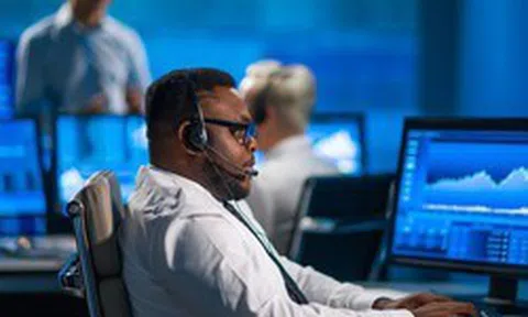 Một cổ phiếu bị khối ngoại "xả" đột biến 3.300 tỷ đồng trong phiên 9/4