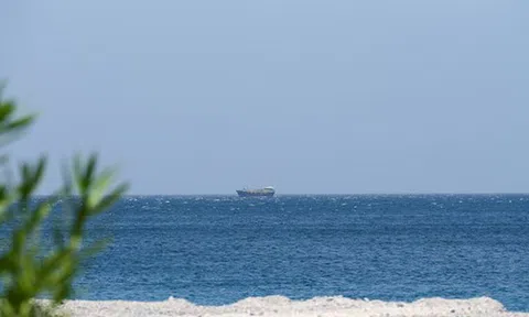 Tổng thống Trump tuyên bố thắng lợi, Iran suy yếu nhưng vẫn nắm lợi thế đòn bẩy trên Eo biển Hormuz