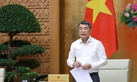 Chủ trì cuộc họp đầu tiên, Thủ tướng Lê Minh Hưng yêu cầu bắt tay ngay vào giải quyết những việc sau