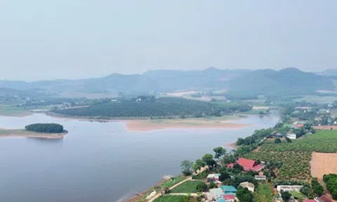 Vẻ đẹp yên bình ở Hồ Khe Lau và giấc mơ du lịch sinh thái 6.000 tỷ đồng