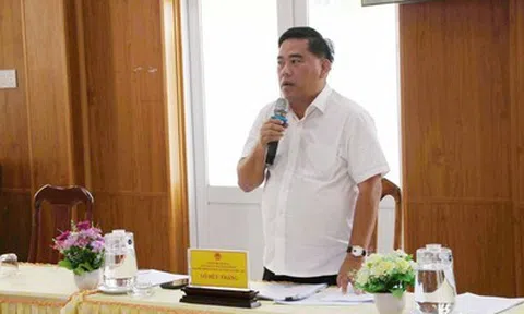 Lãnh đạo UBND xã Cần Giờ lấy ý kiến dân cư điều chỉnh quy hoạch khu nhà ở xã hội