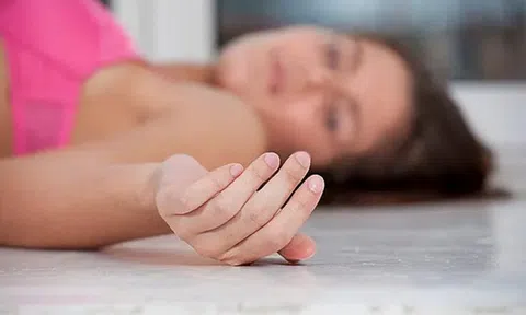 Người phụ nữ 18 tuổi tử vong khi tắm, bác sĩ cảnh báo thói quen “chết người” nhiều người vẫn chủ quan