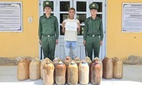 Phát hiện nhiều trường hợp vận chuyển xăng, dầu trái phép qua biên giới An Giang