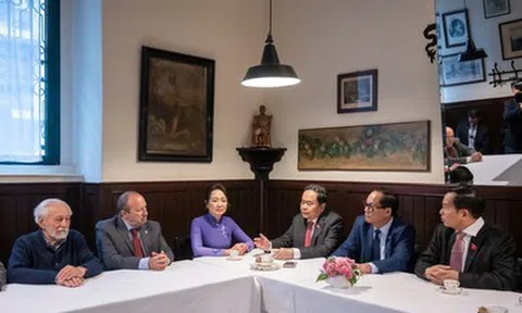 Cuộc hội ngộ tại nơi từng lưu dấu Chủ tịch Hồ Chí Minh tại Italia