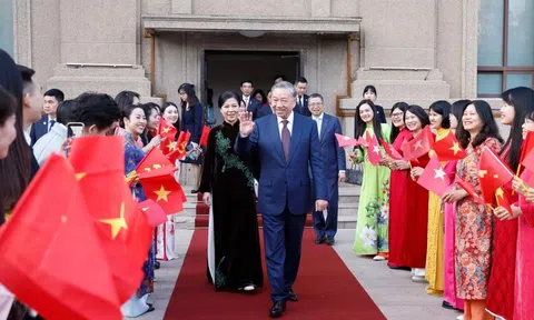 Tổng Bí thư, Chủ tịch nước gặp cộng đồng người Việt tại Trung Quốc