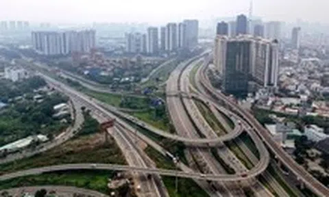 Nhiều nút giao ở TP.HCM ô nhiễm không khí, Cát Lái tới 84% số liệu vượt quy chuẩn