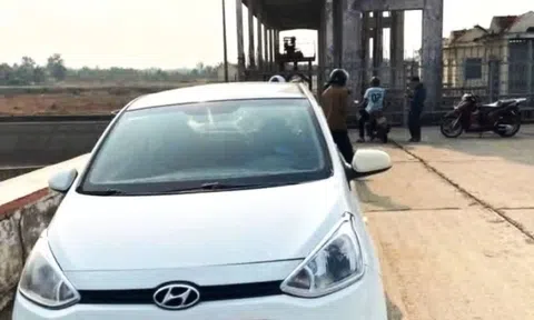 Bỏ ôtô trên bờ, người đàn ông nhảy xuống đập ở Đắk Lắk