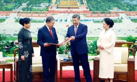 Tổng Bí thư, Chủ tịch hai nước Việt - Trung và Phu nhân dự tiệc trà