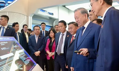 Tổng Bí thư, Chủ tịch nước thăm trung tâm hợp tác AI Trung Quốc-ASEAN