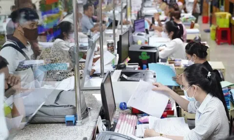 Thủ tướng yêu cầu rà soát, sắp xếp tinh gọn đầu mối tổ chức bộ, ngành