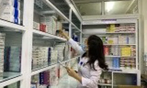 Tăng cường công tác quản lý, điều hành và bình ổn giá thuốc, thiết bị y tế