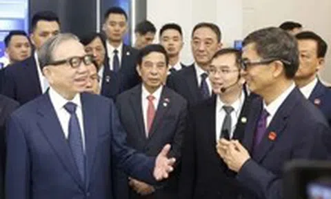 Tổng Bí thư, Chủ tịch nước Tô Lâm thăm Trung tâm Hợp tác đổi mới trí tuệ nhân tạo Trung Quốc - ASEAN