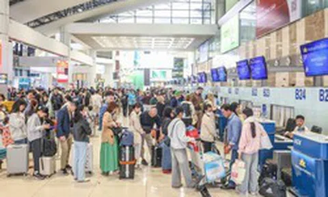 'Cháy' vé máy bay các chặng du lịch dịp Lễ 30/4-1/5