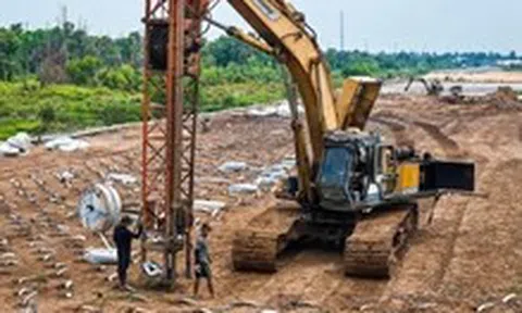 Tăng tốc xử lý đất yếu đoạn phía tây vành đai 3 TP.HCM sau phản ánh của Tuổi Trẻ