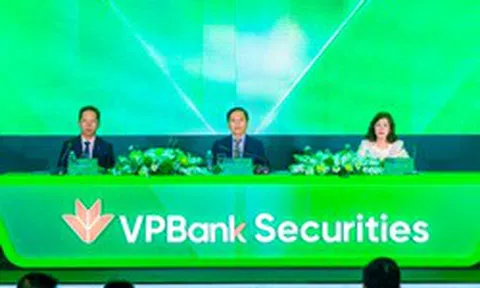 Chủ tịch VPBankS nói gì khi cổ đông phản hồi "giá cổ phiếu thấp hơn giá IPO"