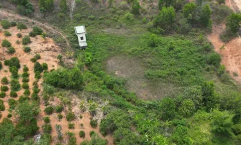 Hồ Đarana vẫn trơ đáy