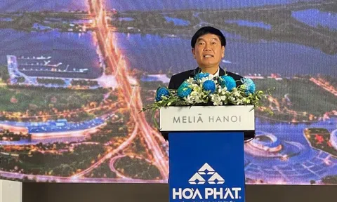 Gần 1.000 cổ đông Hòa Phát đi họp sáng nay