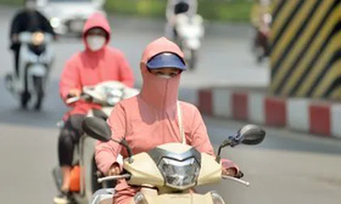 Nắng nóng kéo dài: Chuyên gia cảnh báo những điều không nên bỏ qua để bảo vệ sức khỏe "vàng"