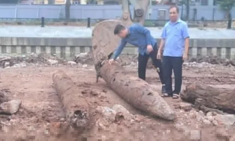 Phát lộ cọc gỗ nghi ‘trận địa’ quân sự trên sông Vân