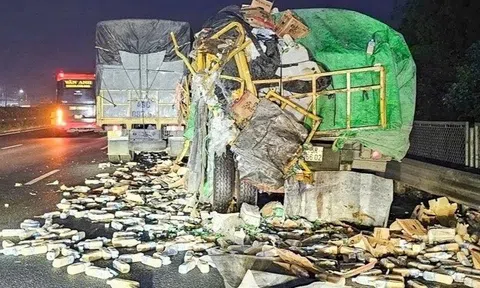 Xe tải đâm ôtô đầu kéo làm người tử vong: Cục CSGT phát cảnh báo khẩn