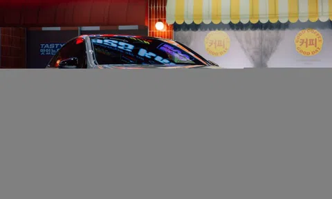 Chi tiết sedan thuần điện Mercedes-Benz C 400 4MATIC electric