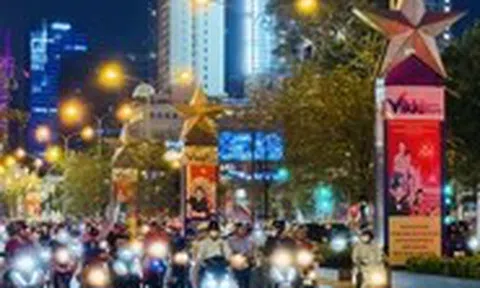 Nhiều doanh nghiệp tắt bảng quảng cáo khủng theo yêu cầu tiết kiệm điện