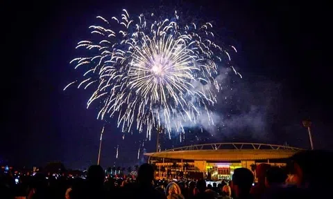 Hà Nội bắn pháo hoa tầm cao dịp nghỉ lễ Giỗ tổ Hùng Vương, 30/4-1/5