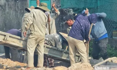 “Chạy nước rút” hoàn thiện đường dẫn lên cầu vượt cửa biển dài nhất miền Trung