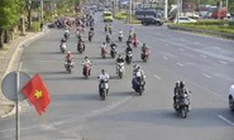 TP.HCM: Người dân trở lại sau kỳ Giỗ Tổ, cửa ngõ phía tây thông thoáng