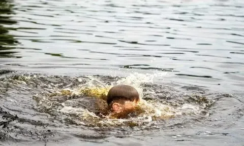 Hai cháu bé tử vong thương tâm khi tắm suối