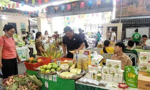 Phiên chợ Xanh - Tử tế: điểm hẹn của người tiêu dùng và nhà sản xuất có trách nhiệm