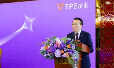 Ấn tượng trước tài ví von của Sếp TPBank: "Từ co kéo chiếc chăn hẹp", đến "la bàn định hướng con tàu vượt trùng dương" để "làm điều chưa từng có trong từ điển"