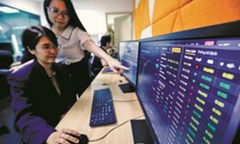 Ngân hàng dịch chuyển sang mô hình đa dịch vụ