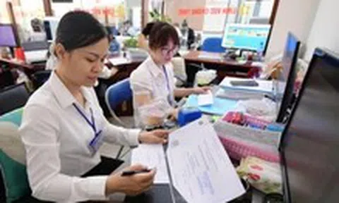 Bộ Nội vụ lý giải đề xuất điều kiện 5 năm công tác nếu muốn tiếp nhận vào công chức