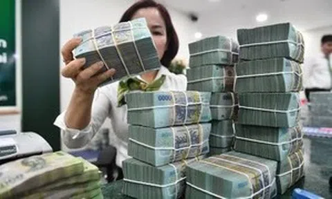 Bộ Chính trị thống nhất tăng lương cơ sở lên 2,53 triệu đồng từ 1/7