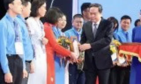 Chủ tịch Quốc hội Trần Thanh Mẫn: Tổ chức Công đoàn phải "trở về đúng chức năng", bảo vệ người lao động bằng sự thực chất