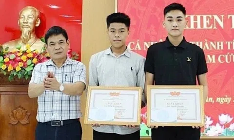 Nữ sinh nhảy cầu, hai nam sinh dũng cảm lao xuống cứu