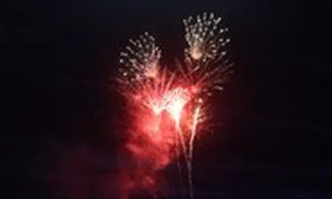 Rực rỡ pháo hoa đêm nghệ thuật 'Đồng Nai dòng chảy lịch sử - khát vọng tương lai'