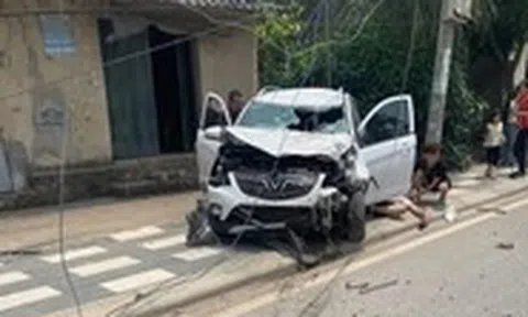 Ô tô va chạm với xe máy, 1 người chết, 3 người bị thương