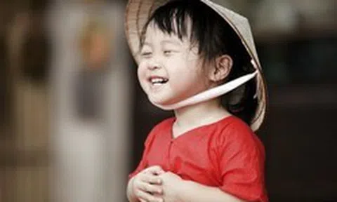 "Trắng" doanh thu cốt lõi, một công ty bất động sản rót 580 tỷ đầu tư cổ phiếu niêm yết, có mã tạm lãi 20%