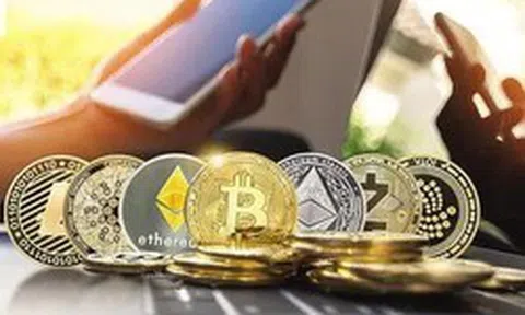 Cựu cán bộ an ninh chiếm đoạt chục tỷ tiền ảo khi kiểm tra điện thoại con bạc