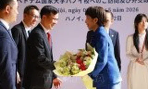 Thủ tướng Nhật Bản Takaichi Sanae phát biểu chính sách tại Đại học Quốc gia Hà Nội