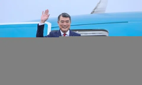 Thủ tướng lên đường dự Hội nghị Cấp cao ASEAN