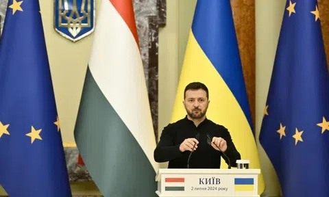 Hungary bất ngờ trả lại tiền và vàng cho Ukraine, ông Zelensky lập tức lên tiếng
