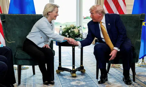 Châu Âu cuống cuồng 'chốt deal' để tránh thuế quan từ Tổng thống Trump