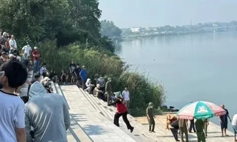 Phát hiện liên tiếp hai thi thể trên sông Thạch Hãn trong buổi sáng
