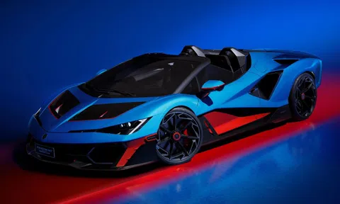 Siêu xe Lamborghini Fenomeno Roadster chính thức ra mắt